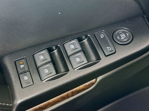 Used 2019 Chevrolet Tahoe LS AWD/4WD image 19