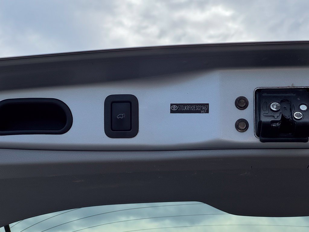 Used 2014 Toyota Highlander XLE AWD/4WD image 27