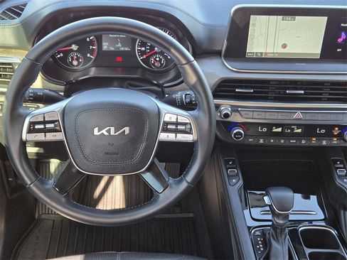 Used 2022 Kia Telluride EX w/ EX Premium Package image 10