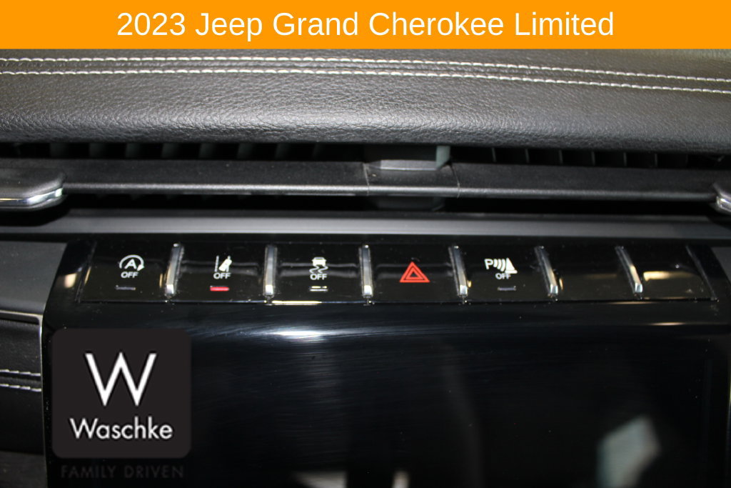 Used 2023 Jeep Grand Cherokee Limited w/ Trailer Tow Prep Group (B) AWD/4WD image 31
