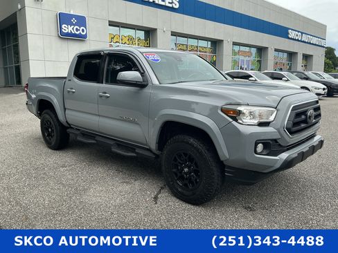 Used 2020 Toyota Tacoma SR5 RWD image 7
