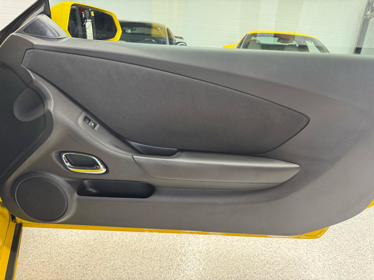 Used 2010 Chevrolet Camaro SS RWD image 38