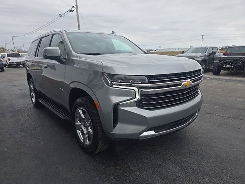 Used 2023 Chevrolet Tahoe LT w/ Luxury Package image 9