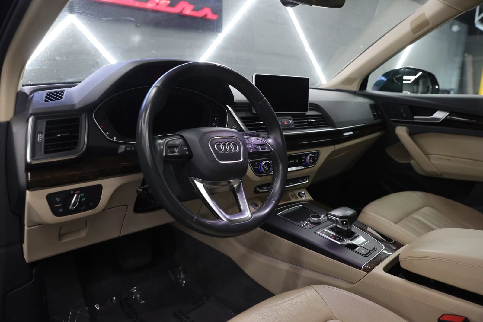 Used 2018 Audi Q5 2.0T Premium Plus w/ Premium Plus Package AWD/4WD image 26