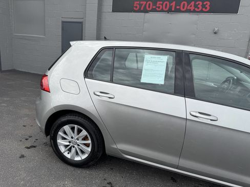 Used 2017 Volkswagen Golf S FWD image 9