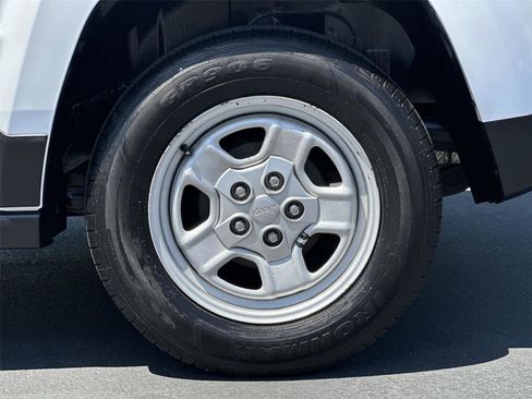 Used 2016 Jeep Patriot Sport w/ Power Value Group FWD image 9