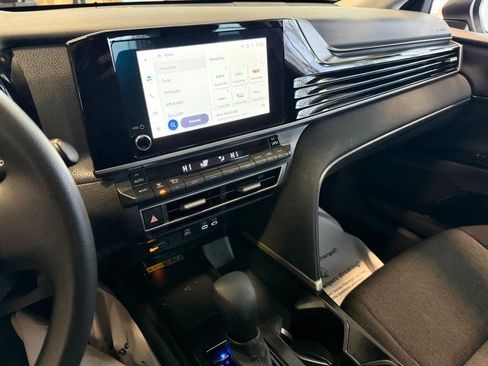 Used 2025 Toyota Camry LE image 24