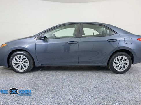 Used 2018 Toyota Corolla LE FWD image 4