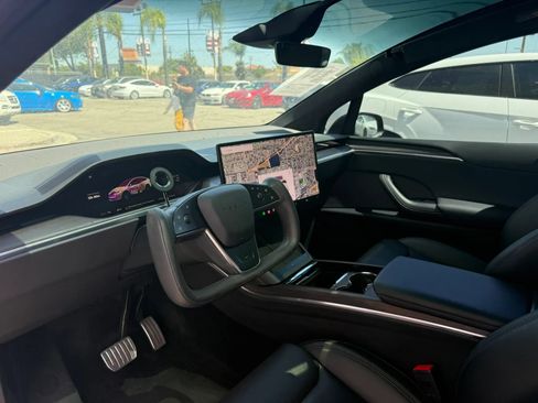 Used 2024 Tesla Model X AWD/4WD image 3