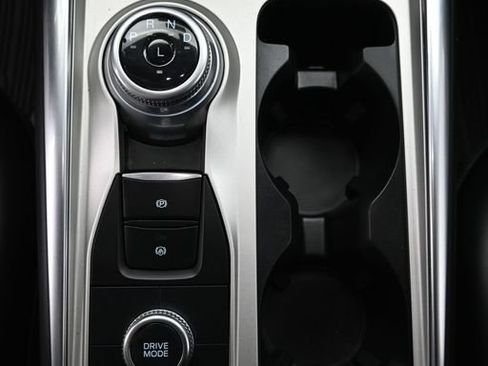 Used 2023 Ford Explorer XLT w/ Equipment Group 202A AWD/4WD image 21