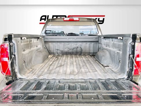 Used 2022 Chevrolet Colorado W/T RWD image 26