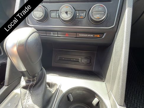 Used 2021 Volkswagen Atlas Cross Sport SE w/ V6 Towing Package FWD image 23