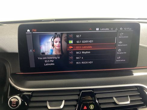 Used 2023 BMW M550i xDrive image 21