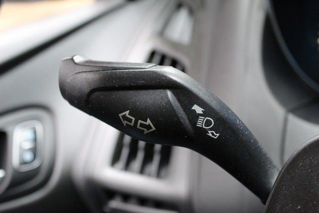 Used 2016 Ford Focus SE w/ SE Winter Package FWD image 21