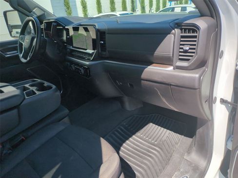 Used 2025 Chevrolet Silverado 2500 LT w/ Convenience Package AWD/4WD image 36