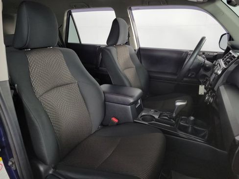 Used 2018 Toyota 4Runner TRD Off-Road AWD/4WD image 15