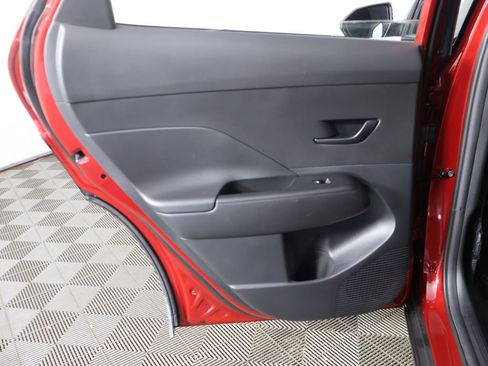 Used 2025 Hyundai Kona SE FWD image 22