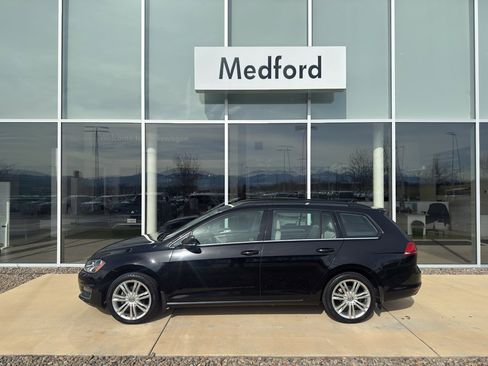 Used 2015 Volkswagen Golf TDI SE image 7