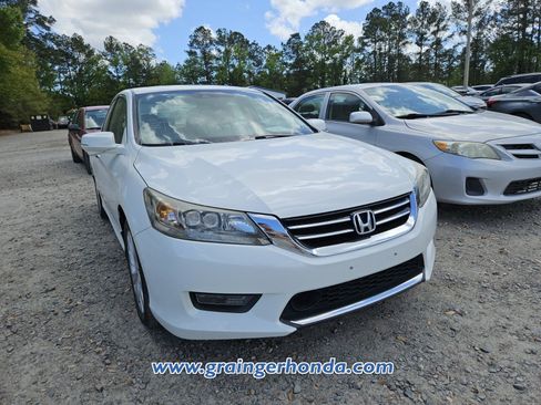 Used 2015 Honda Accord Touring image 4