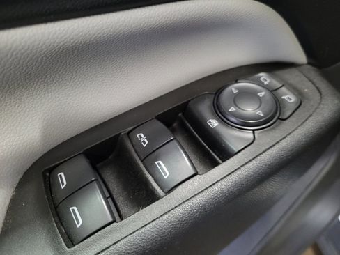 Used 2020 Chevrolet Equinox LS w/ LS Convenience Package FWD image 27