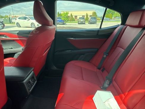 Used 2025 Toyota Camry XSE FWD image 4