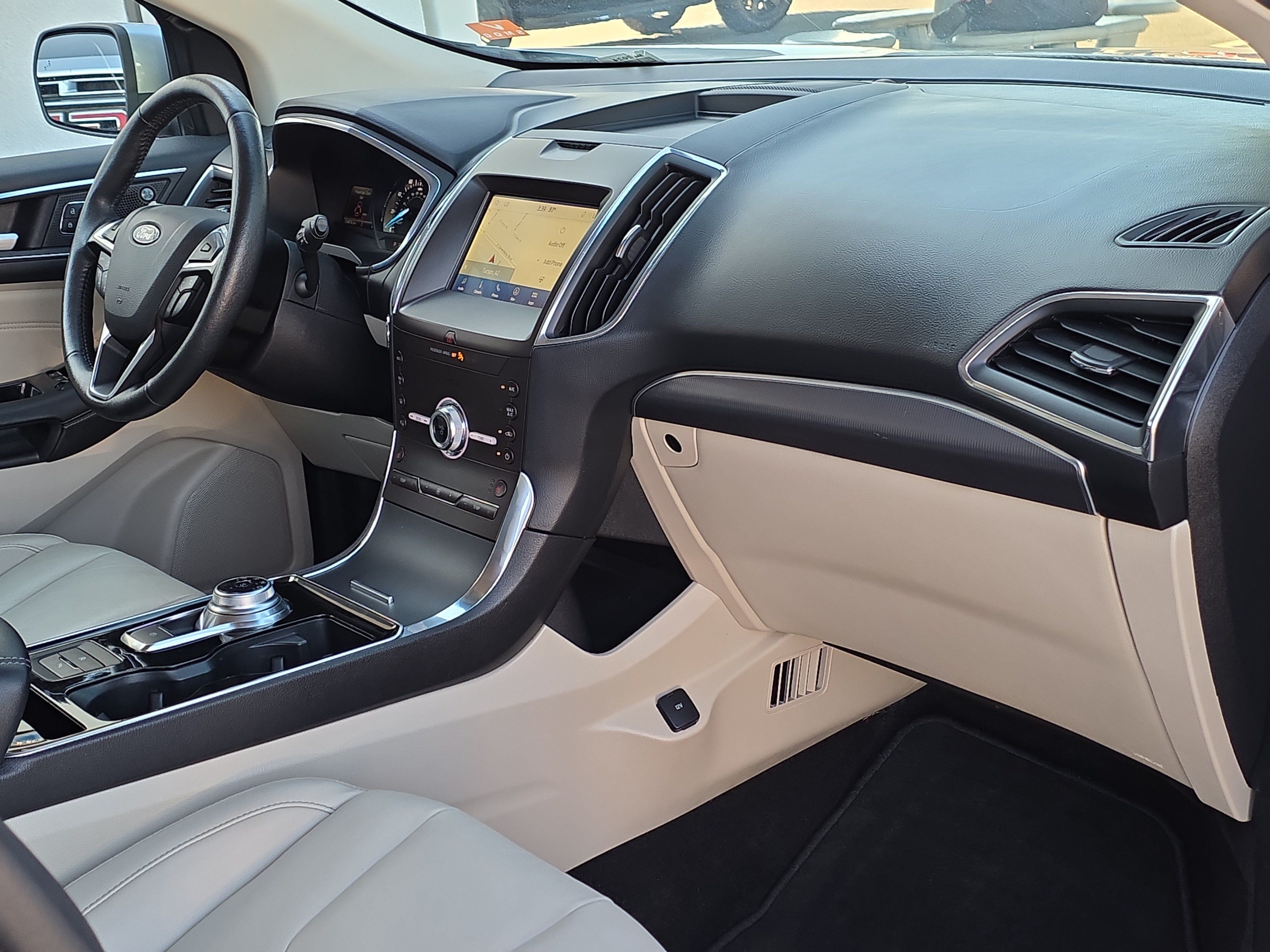 Used 2020 Ford Edge Titanium w/ Cargo Accessory Package AWD/4WD image 31