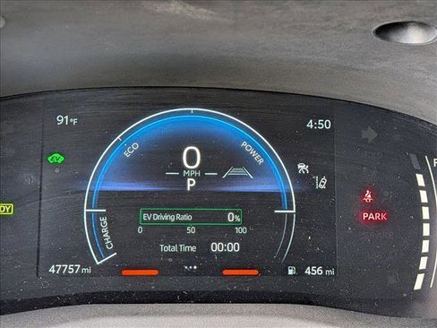 Used 2025 Toyota Camry LE FWD image 11
