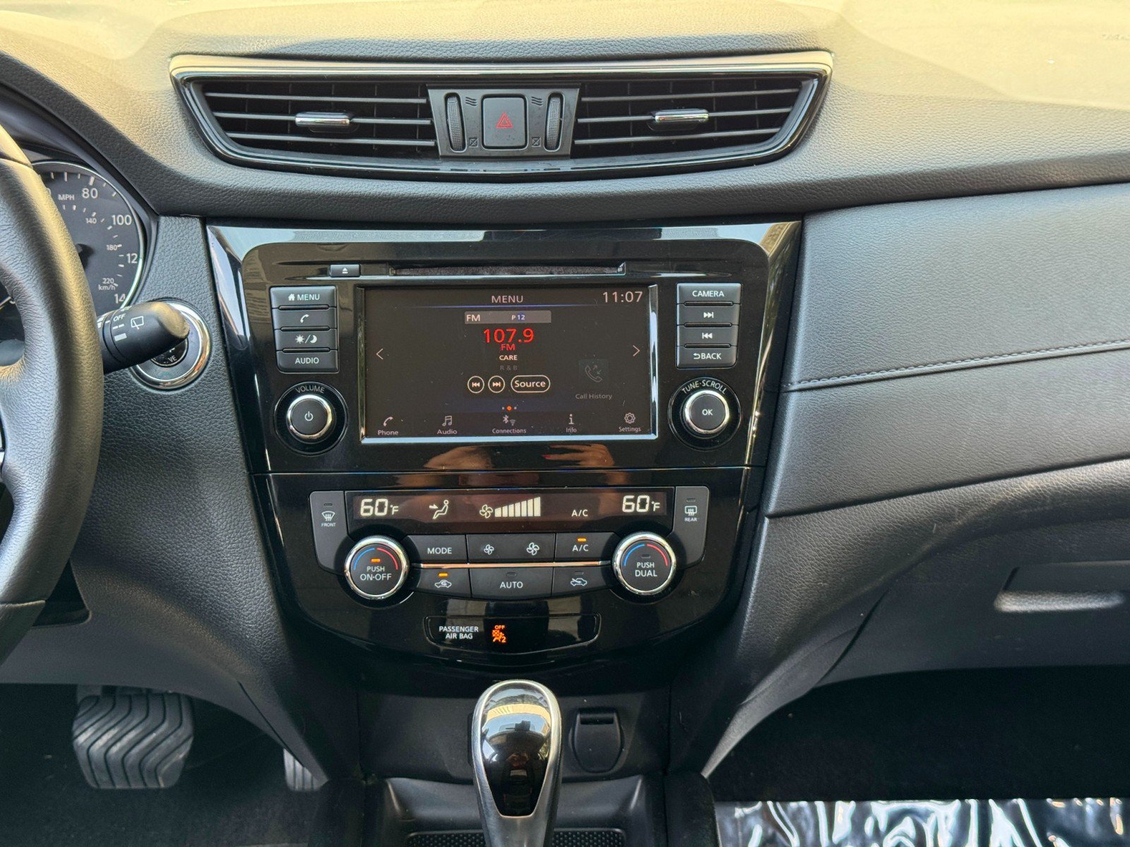 Used 2019 Nissan Rogue SV FWD image 23
