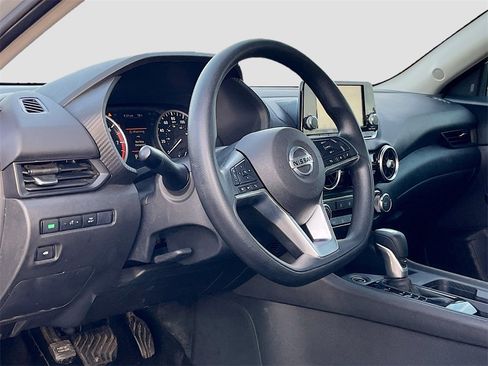 Used 2023 Nissan Sentra S image 9
