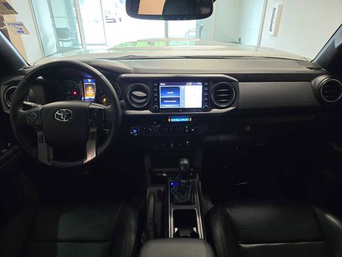 Certified 2022 Toyota Tacoma TRD Sport w/ TRD Premium Sport Package AWD/4WD image 10