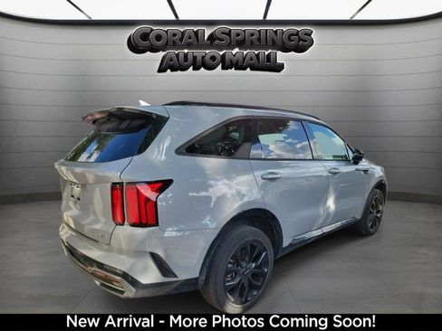 Used 2023 Kia Sorento SX AWD/4WD image 4