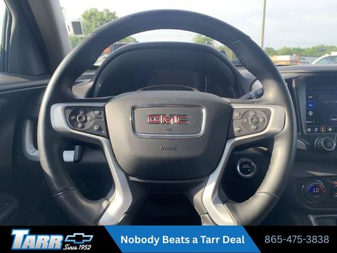 Used 2024 GMC Terrain SLT AWD/4WD image 11