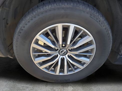 Used 2021 Nissan Armada SL w/ Captain's Chairs Package image 9