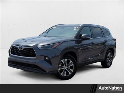 Used 2022 Toyota Highlander XLE