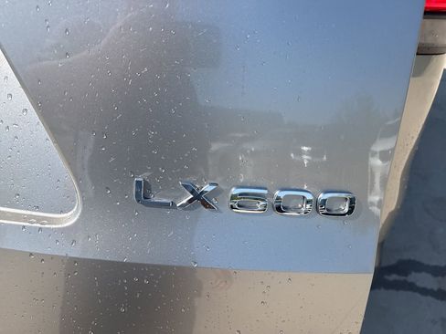 Used 2024 Lexus LX 600 4WD w/ Luxury Package image 9