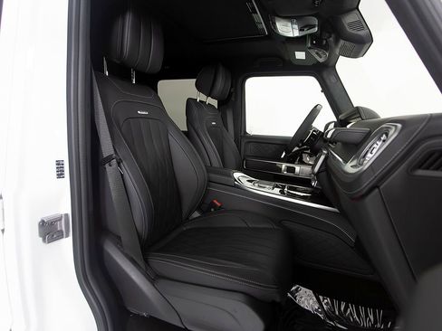 Used 2025 Mercedes-Benz G 63 AMG 4MATIC image 33