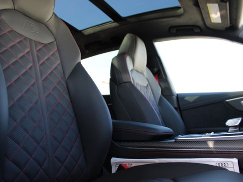 New 2026 Audi SQ8 Prestige image 32