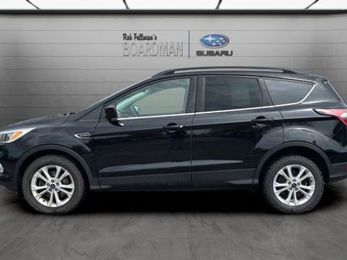 Used 2018 Ford Escape SE image 9