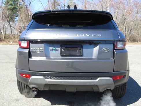 Used 2017 Land Rover Range Rover Evoque SE image 6