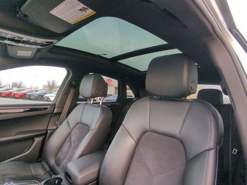Used 2021 Porsche Macan image 10