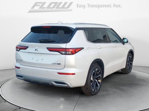 Used 2022 Mitsubishi Outlander SEL image 9