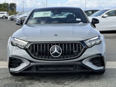 New 2026 Mercedes-Benz E 53 AMG e 4MATIC Sedan image 5