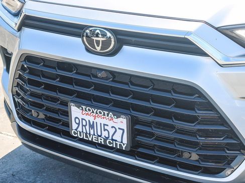 Certified 2024 Toyota Grand Highlander Platinum image 6