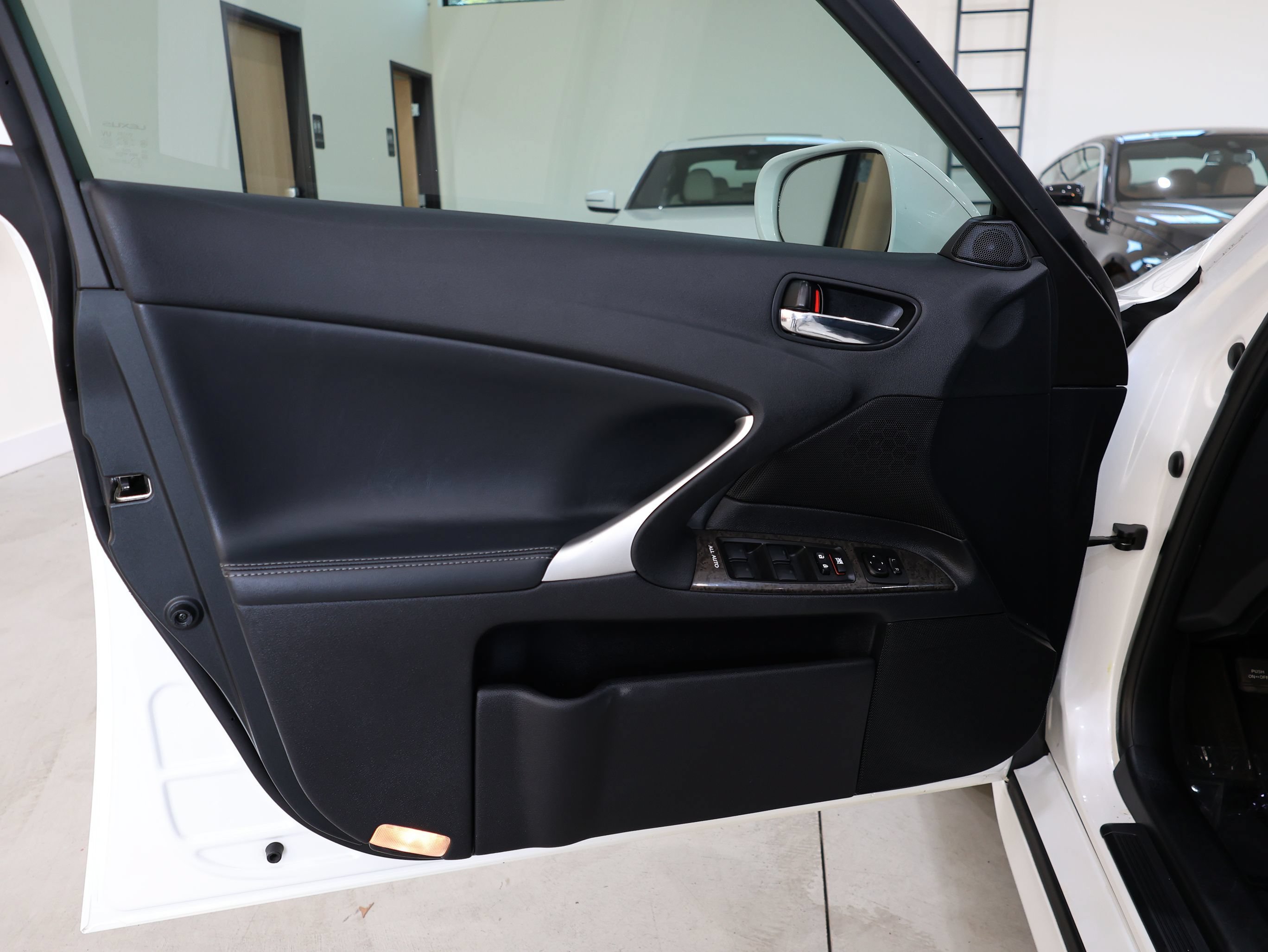 Used 2012 Lexus IS 250 w/ Premium Pkg Value Edition RWD image 16