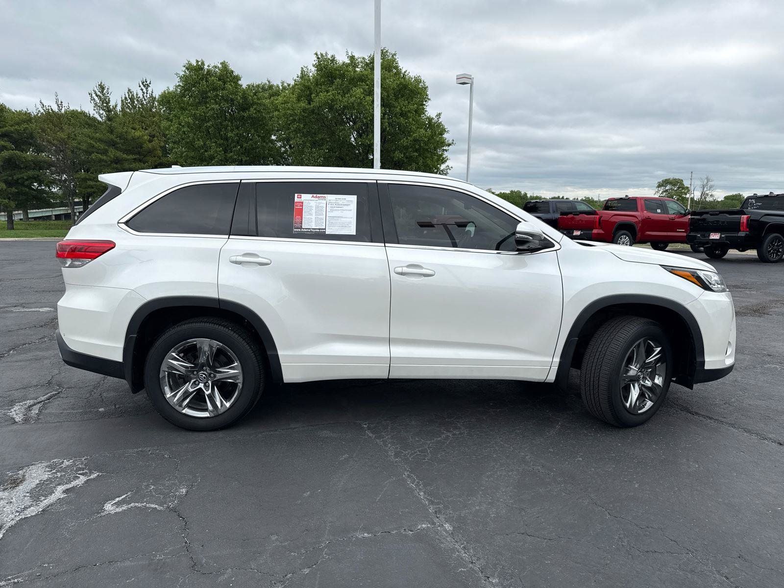 Used 2019 Toyota Highlander Limited Platinum AWD/4WD image 9