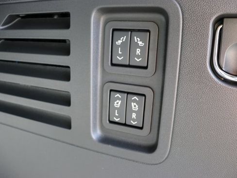 New 2026 Buick Enclave Sport Touring w/ Power Package image 15