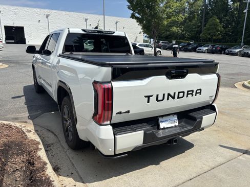 Used 2022 Toyota Tundra Platinum w/ Advanced Package AWD/4WD image 14