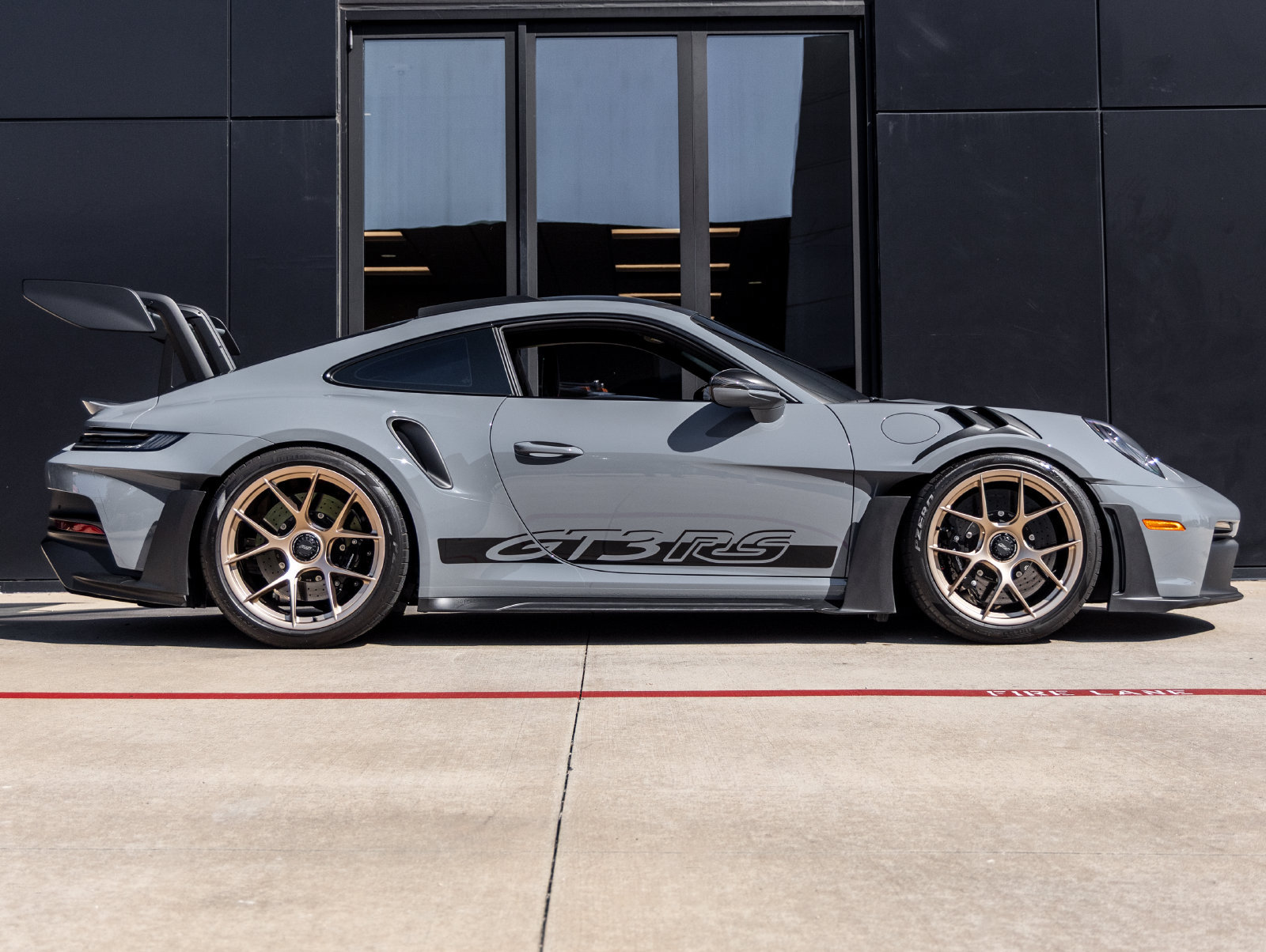 Certified 2025 Porsche 911 GT3 RS RWD image 12