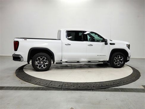 Used 2024 GMC Sierra 1500 SLT w/ SLT Premium Package image 8