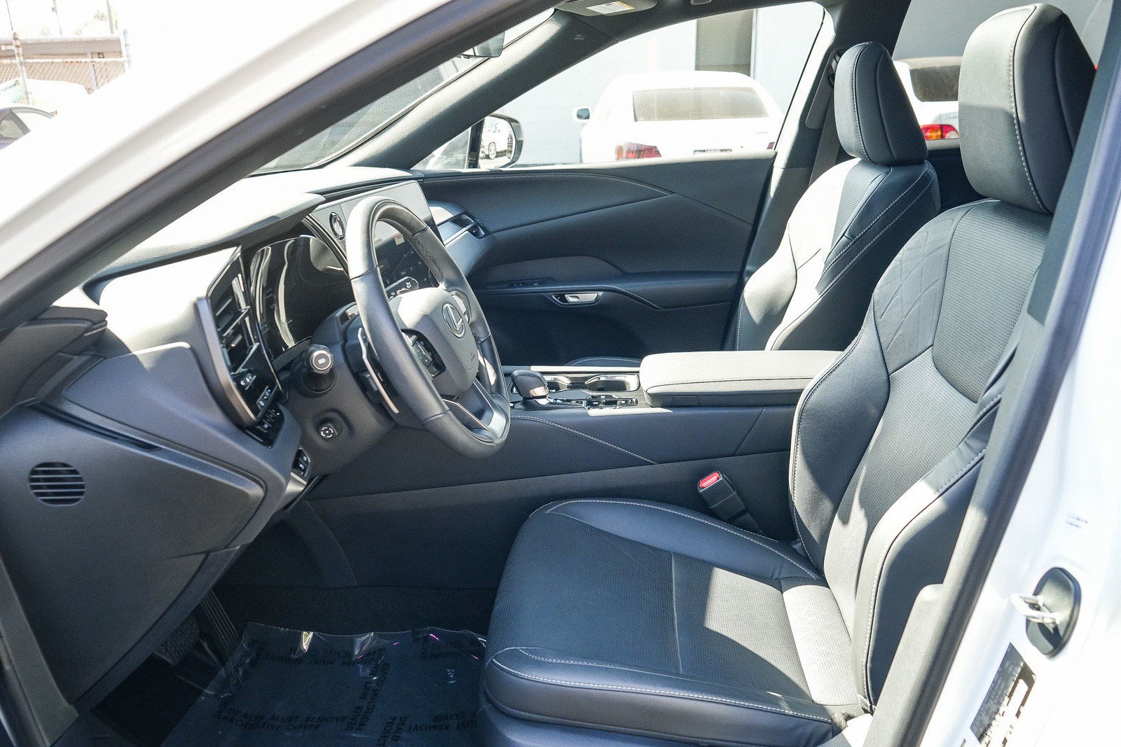Used 2025 Lexus RX 350 w/ Convenience Package AWD/4WD image 17